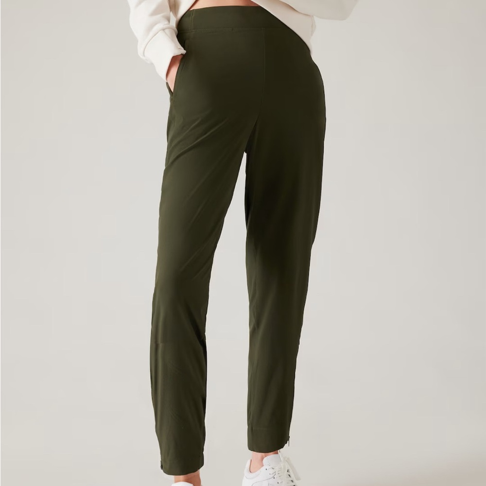 NWT Athleta Brooklyn Heights Jogger